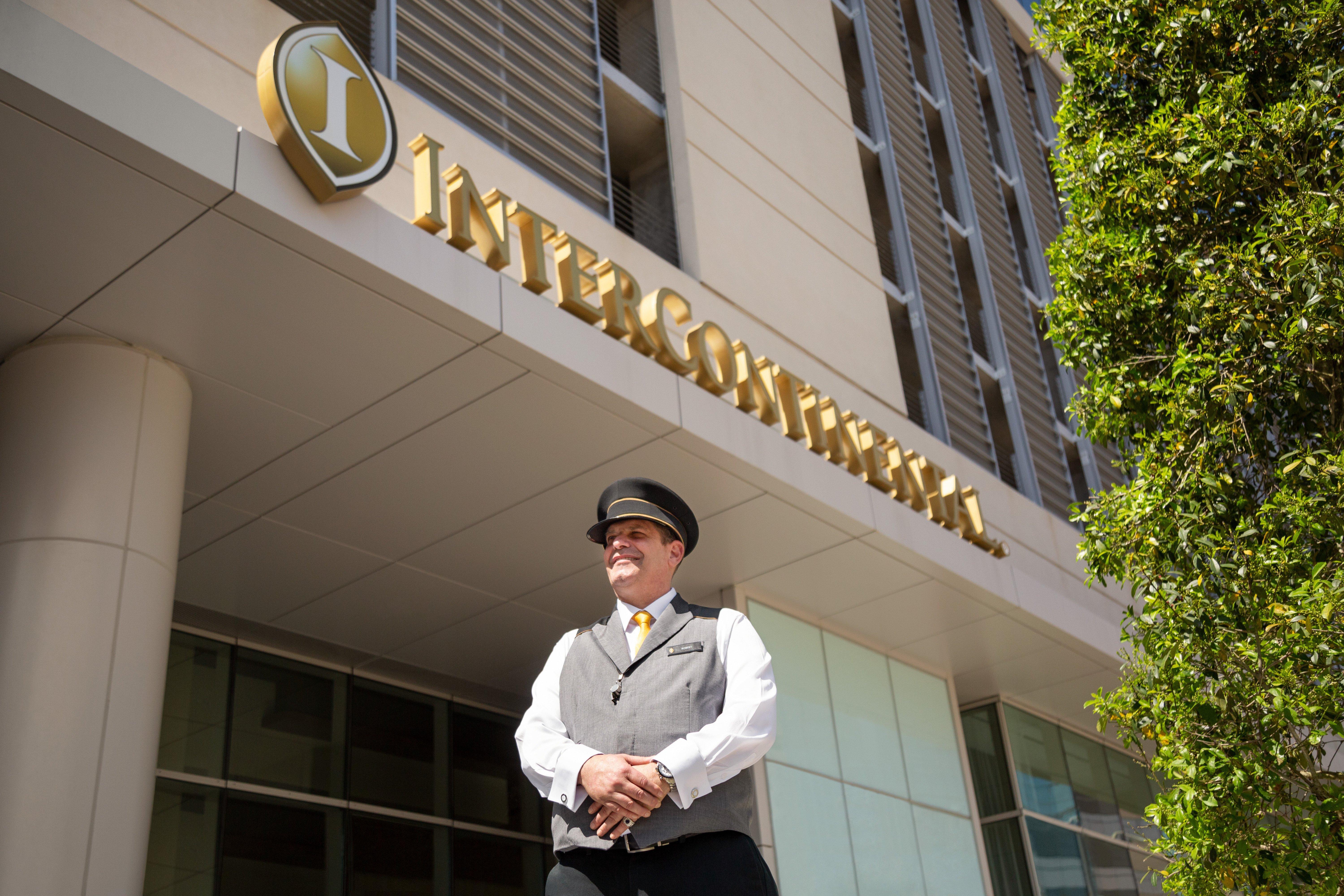 Отель Intercontinental Houston By Ihg Экстерьер фото