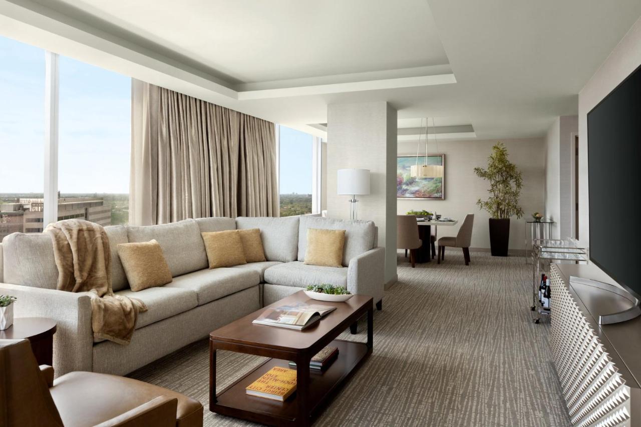 Отель Intercontinental Houston By Ihg Экстерьер фото