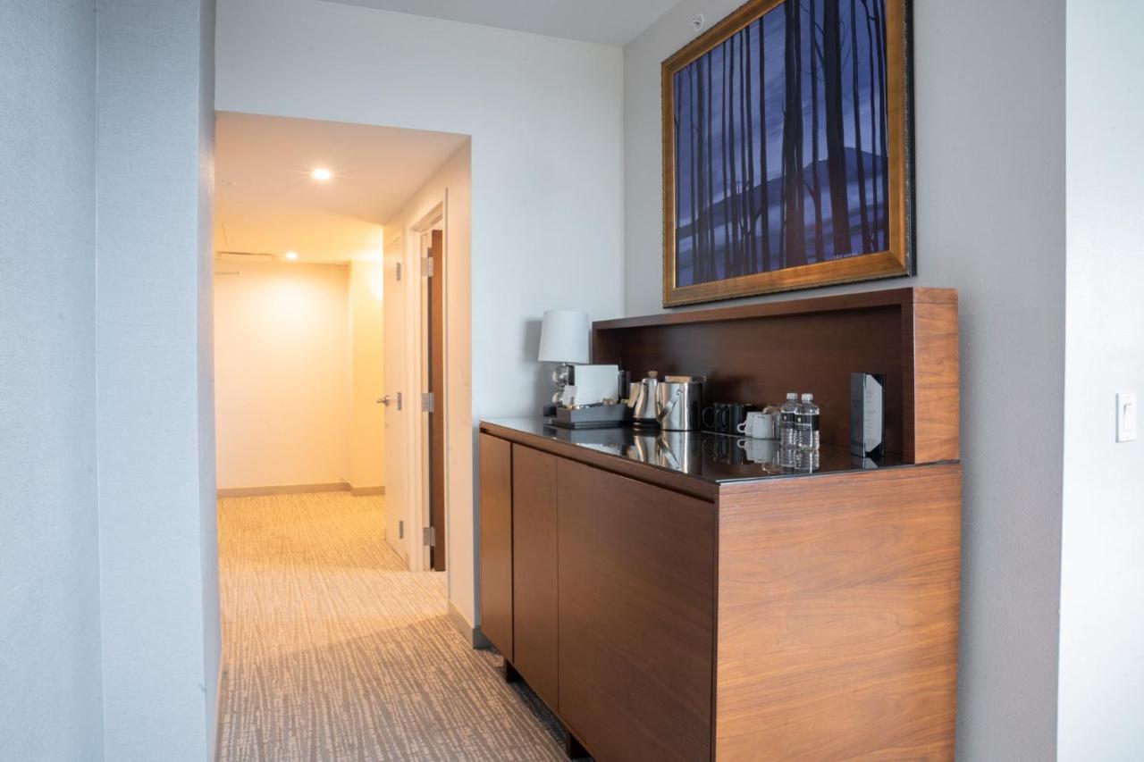 Отель Intercontinental Houston By Ihg Экстерьер фото